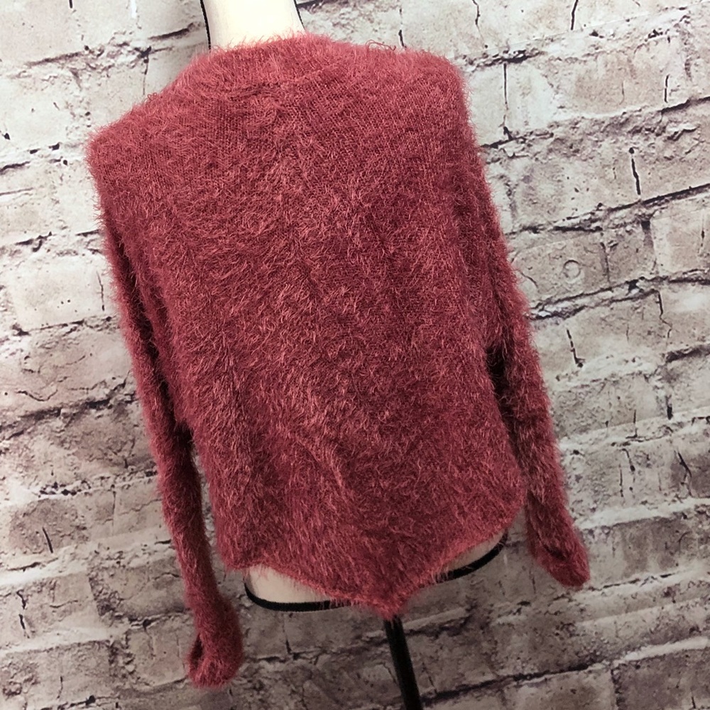 Trendy Batwing Sleeved Eyelash Sweater in Marsala - Picture 8 of 8